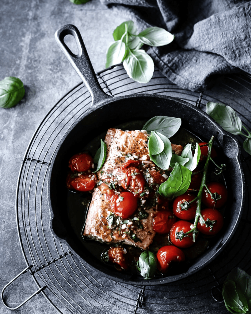 Basil Salmon with Tomato Dressing | src: Lovoni Walker